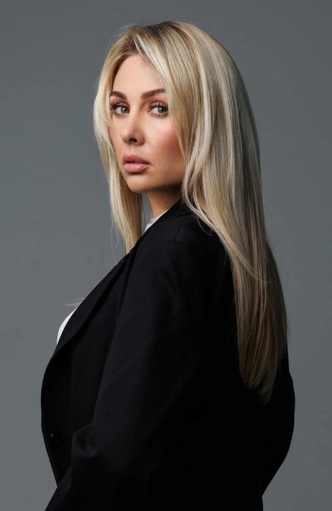 Олена Чернова